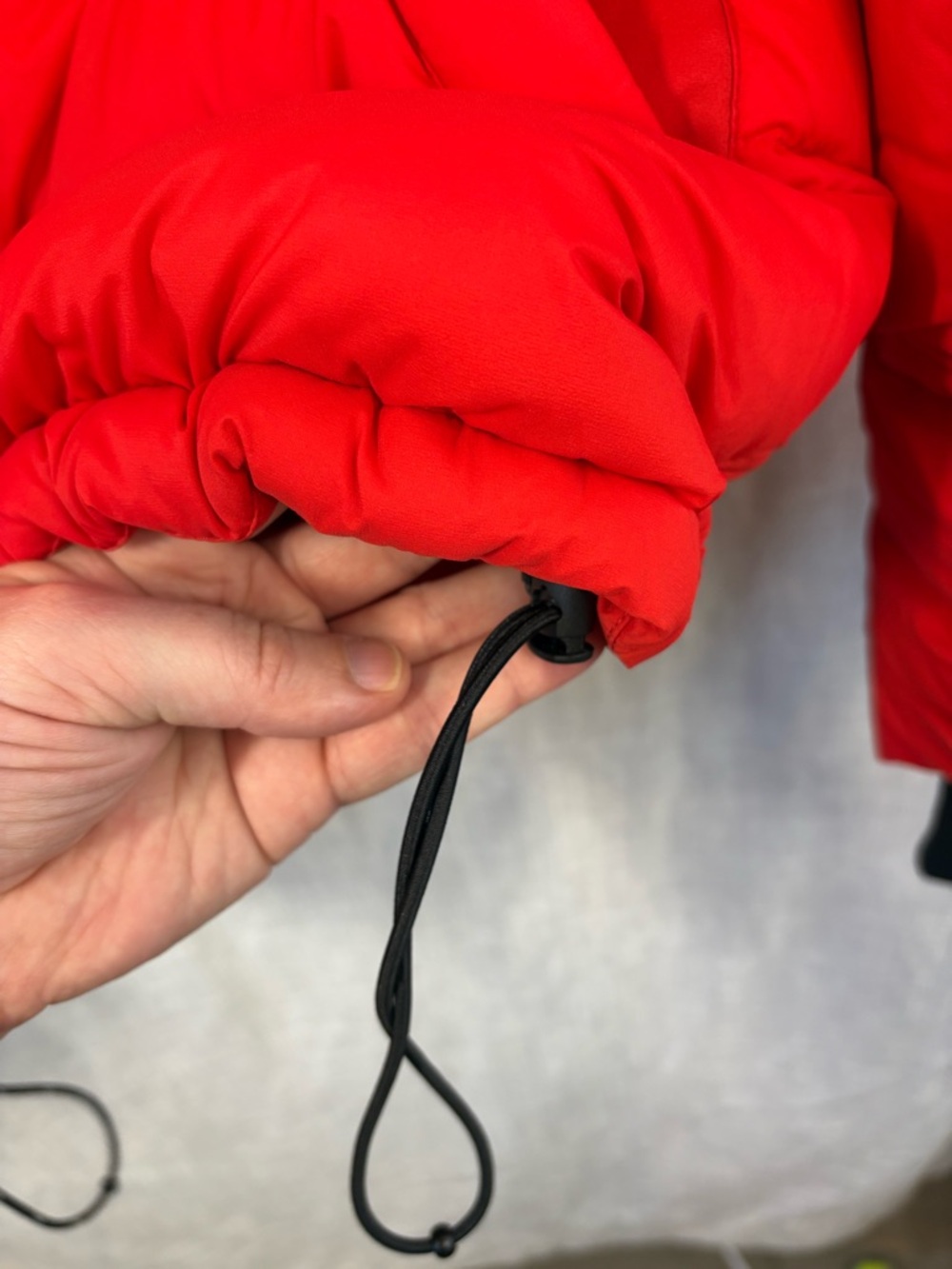 Aritzia TNA Mr. Super Puff™ Jacket – Men’s Medium – Like New – Red - Picture 15 of 15